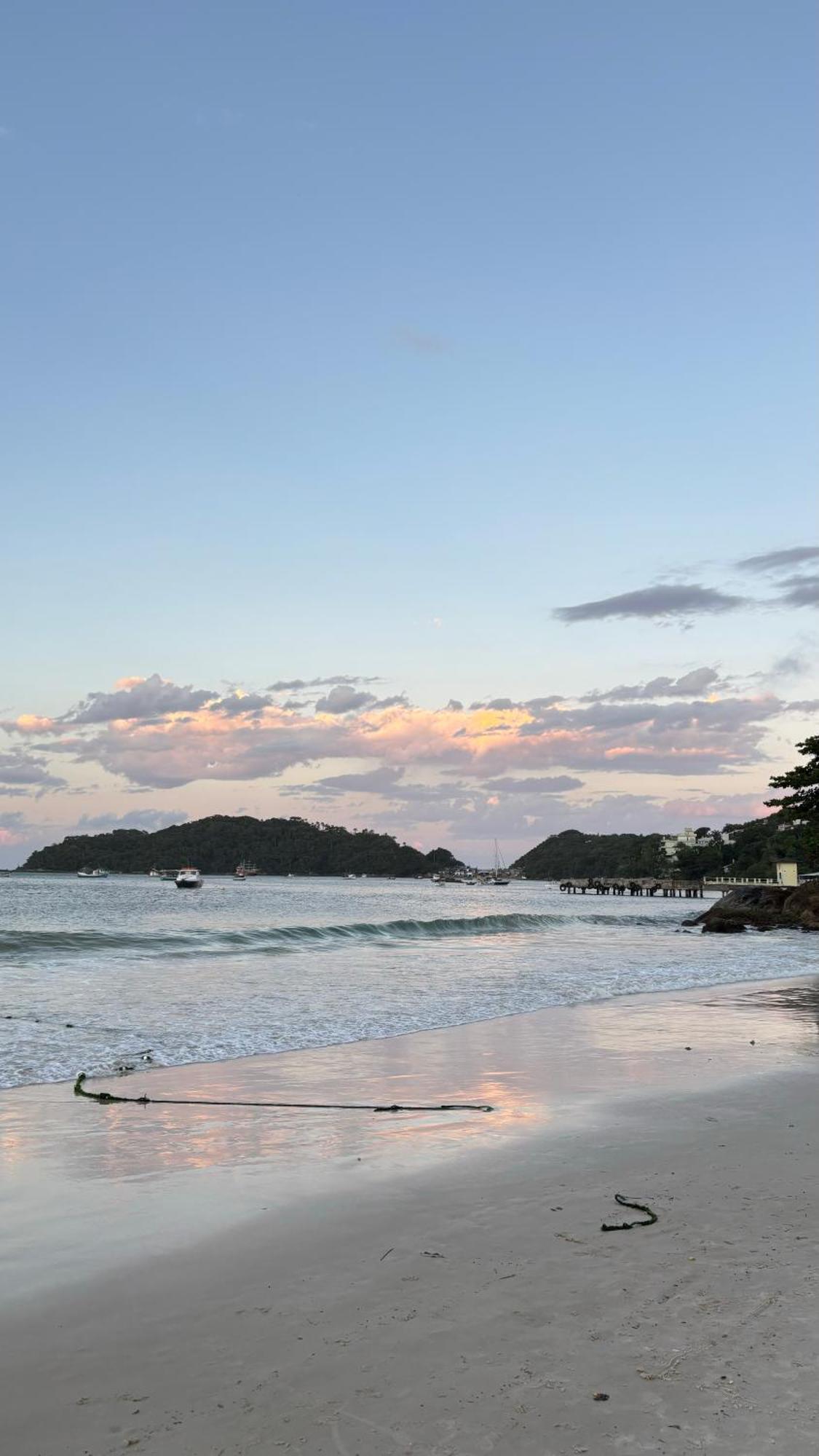 Apto Em Condominio No Centro De Bombinhas, Proximo Da Praia 外观 照片